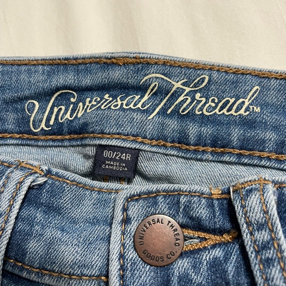 SOLD - Distressed Jeans - Picture 3 of 3